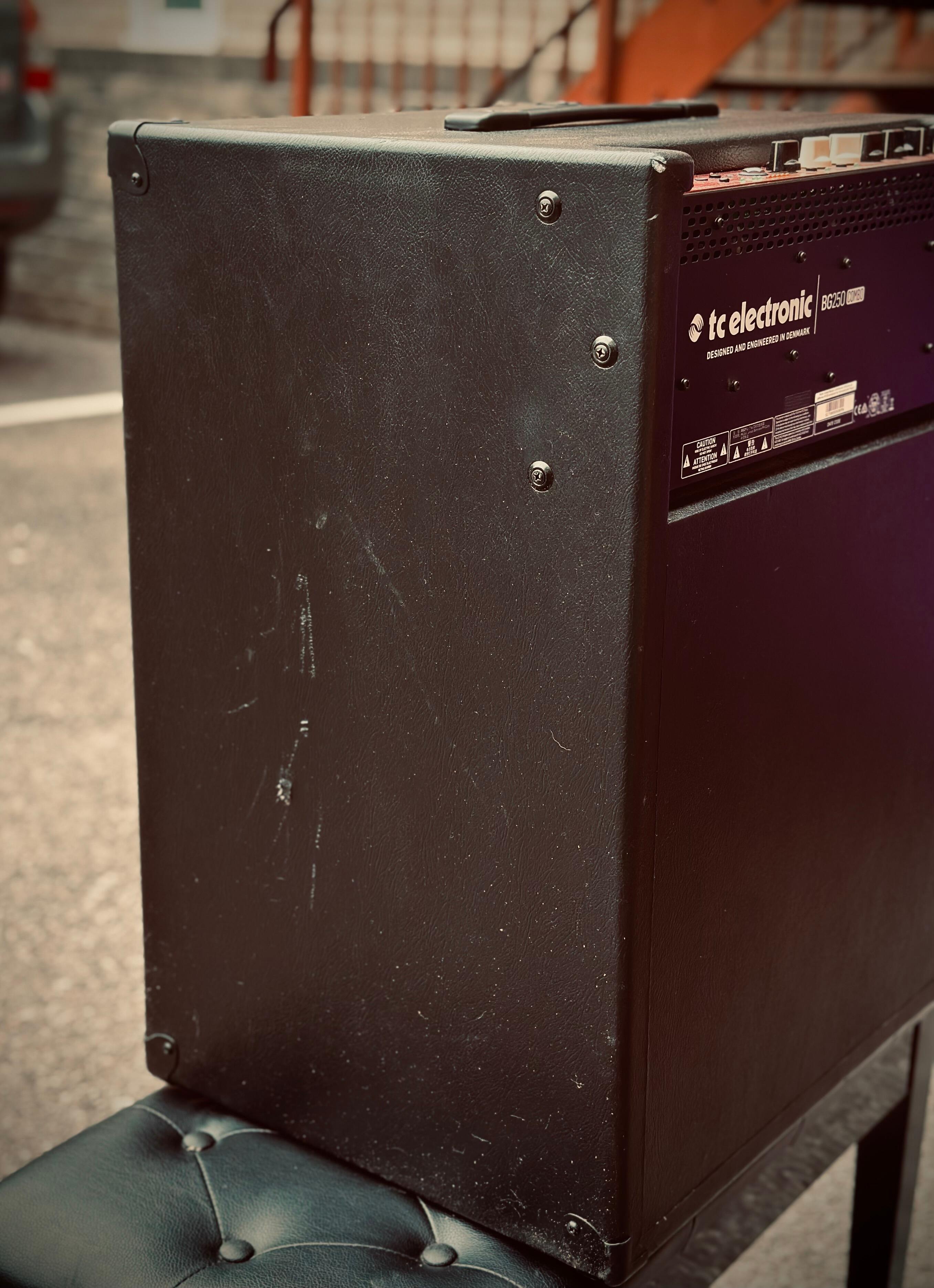TC Electronic - BG250-210 - Pre Owned