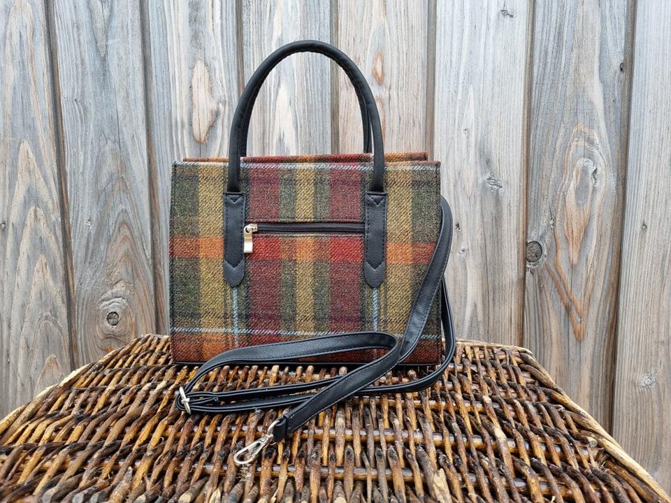 Mucros Aoife Classic Handbag With Strap