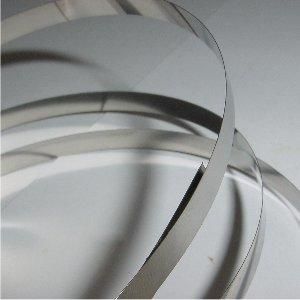BANDE DE SUSPENSION D'HORLOGE 1M. 6 x 0,145mm.