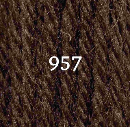 Appletons Crewel Wool (2-ply) Skein -  Drab Fawn 957
