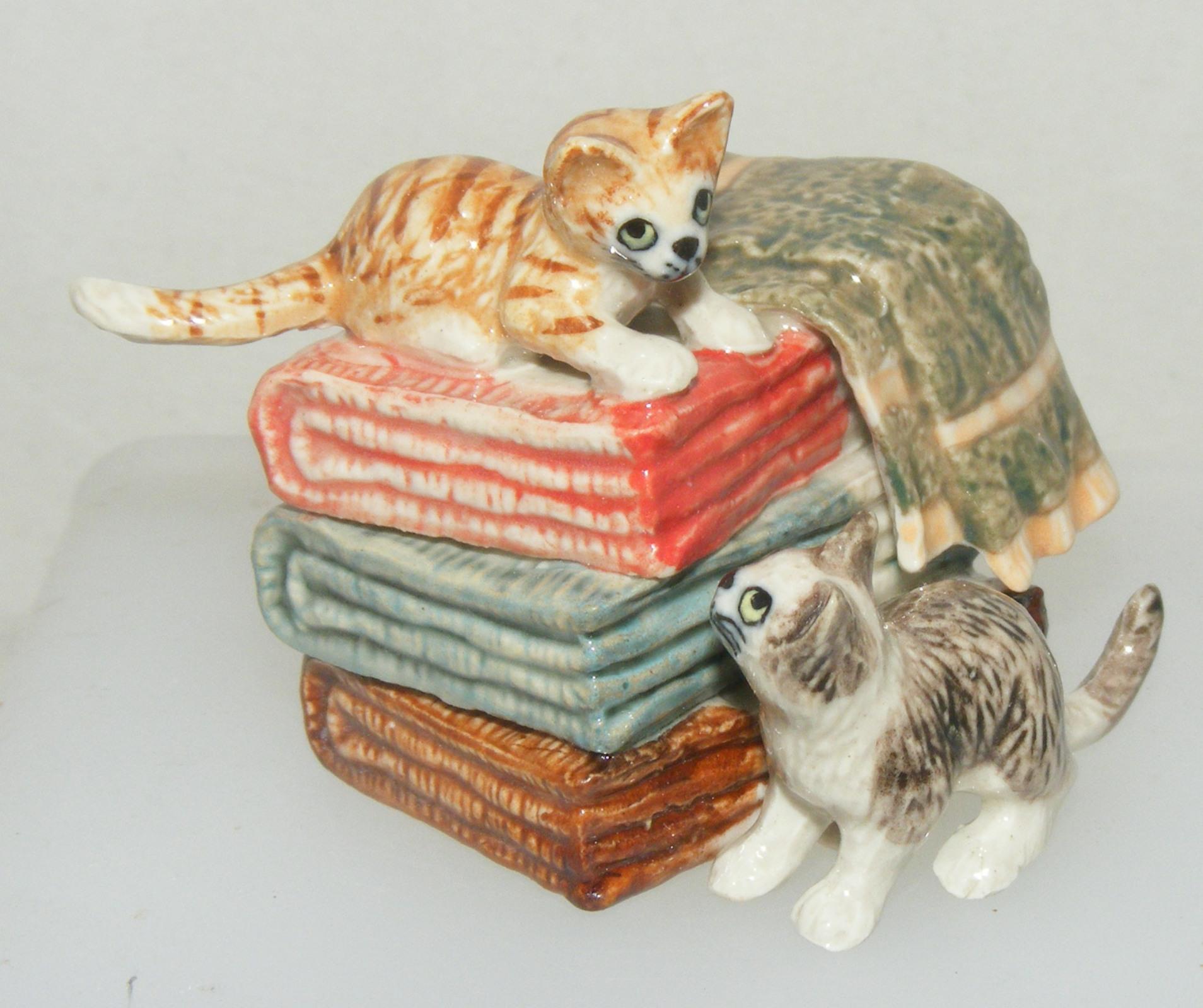 Klima Miniature Porcelain Animal Tabby Cat with Orange Checked Bag L517 
