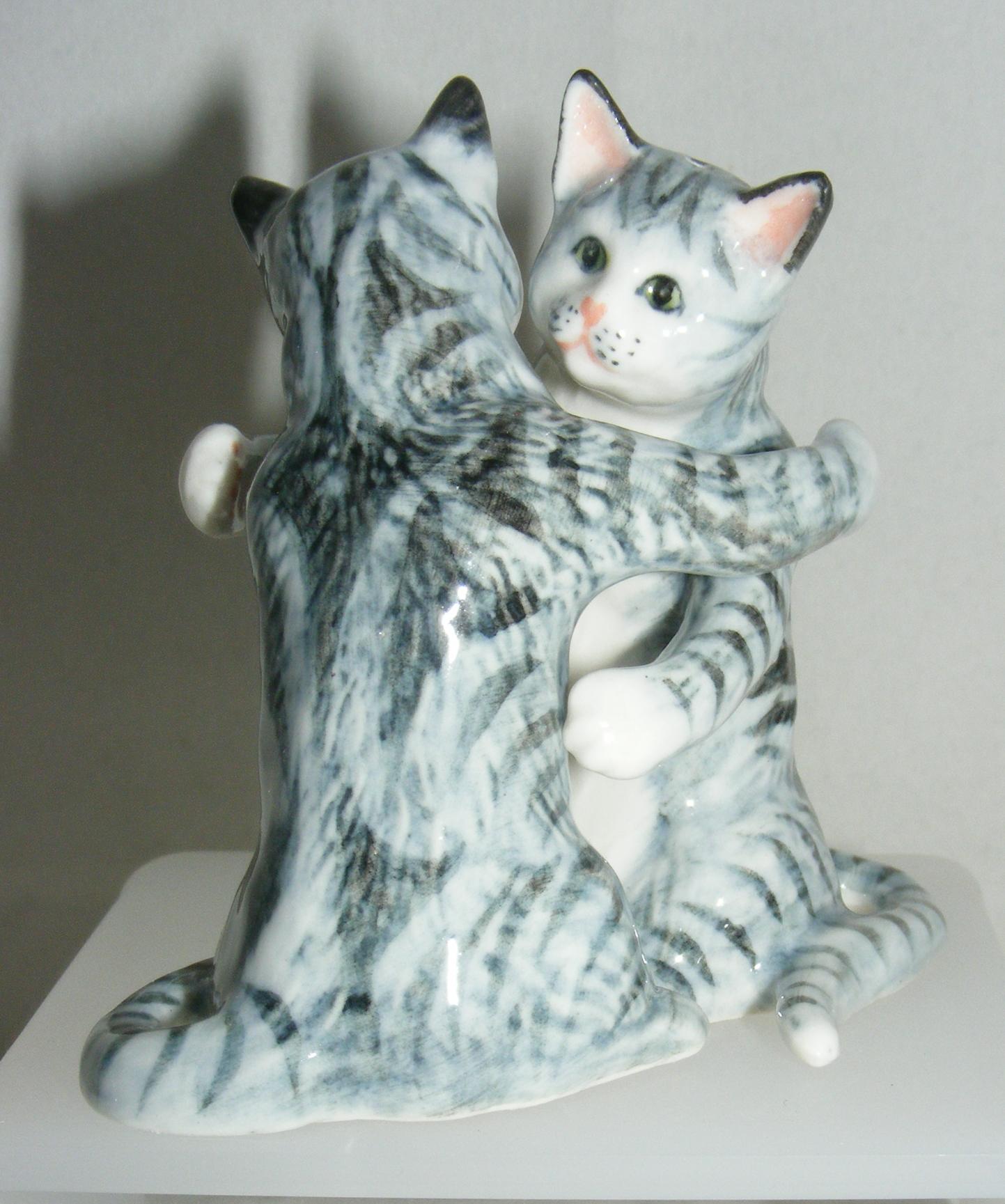 Klima Porcelain Cuddling Tabby Cats Salt and Pepper Set L912