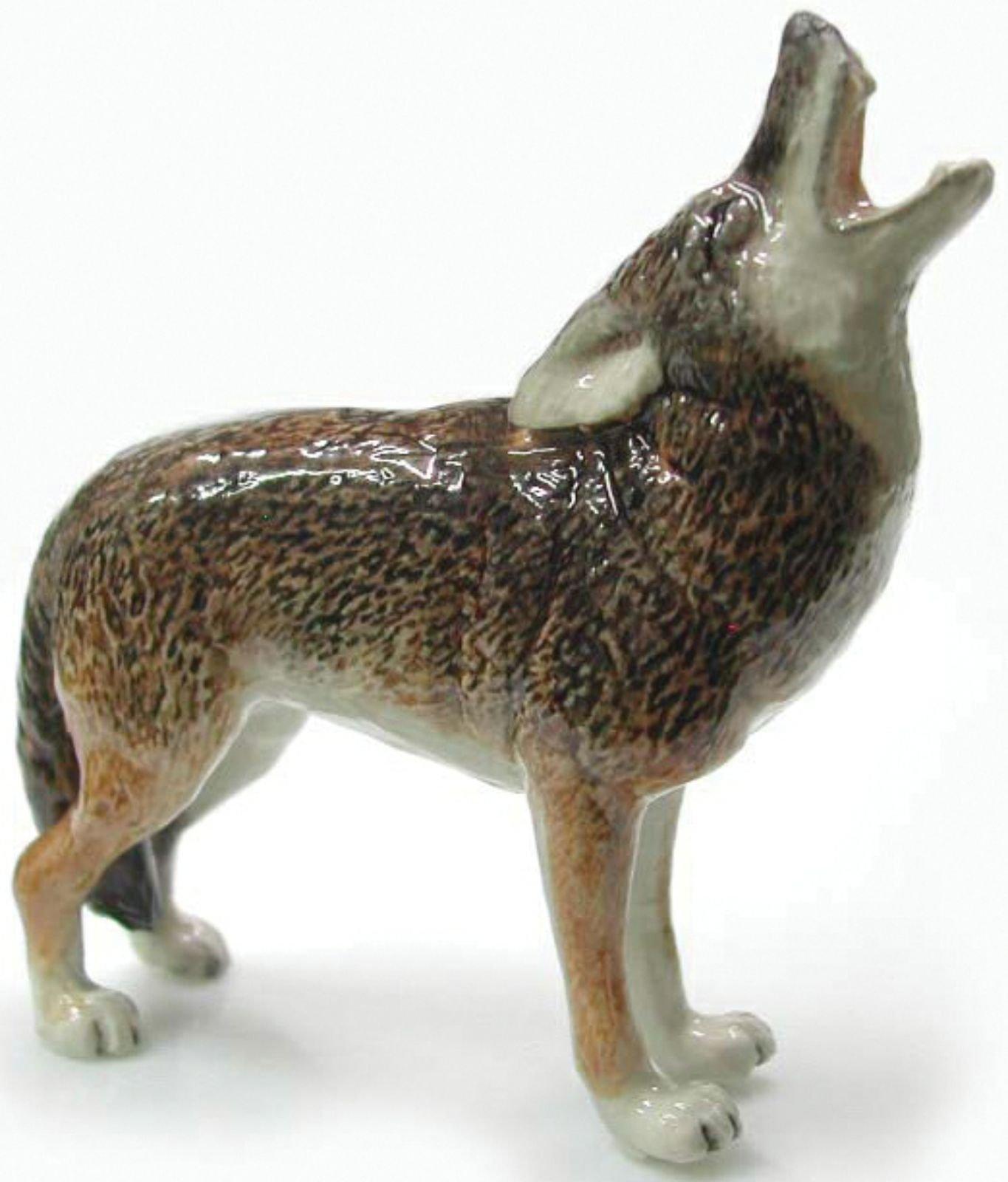 Northern Rose Miniature Porcelain Animal Figure Coyote Howling