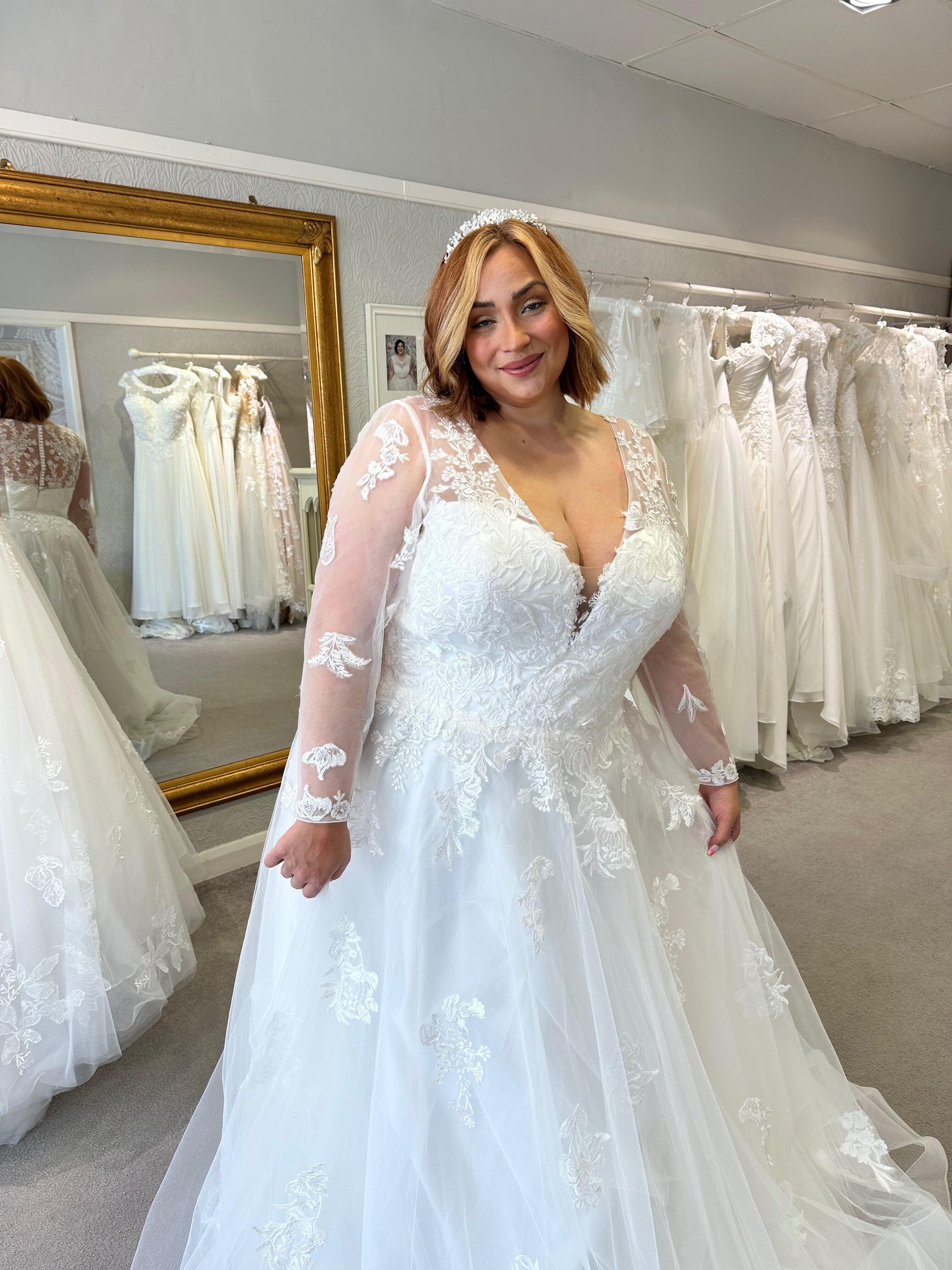 Plus Size Tea Length Lace Country Full Figure Rockabilly Wedding Dress