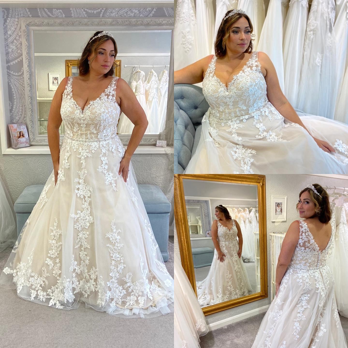 Lace Plus Size Wedding Dress, Champagne Lace Dress, Size 22 wedding Dress