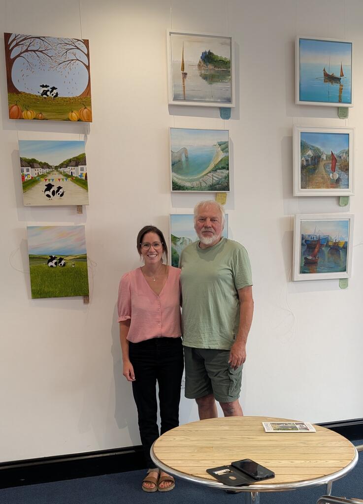 Lucy exhibits with the Legendary Eddie Burrows!