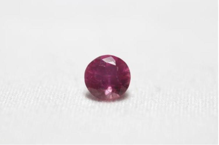 Ruby 0.55 cts Round Cut