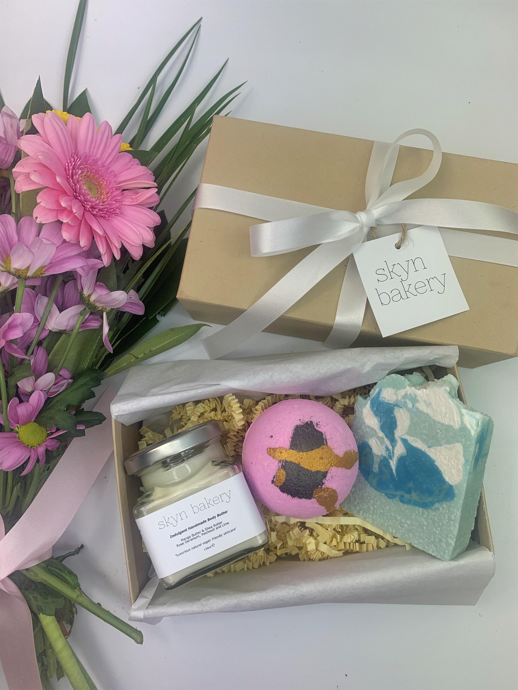Body Butter, Soap and Bath Bomb Gift Set