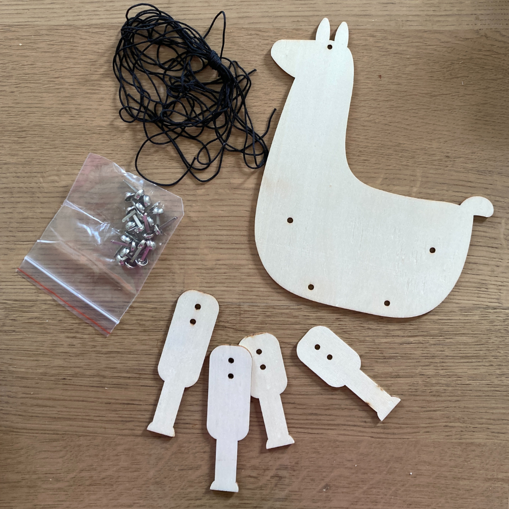 quality craft kit to make a llama puppet