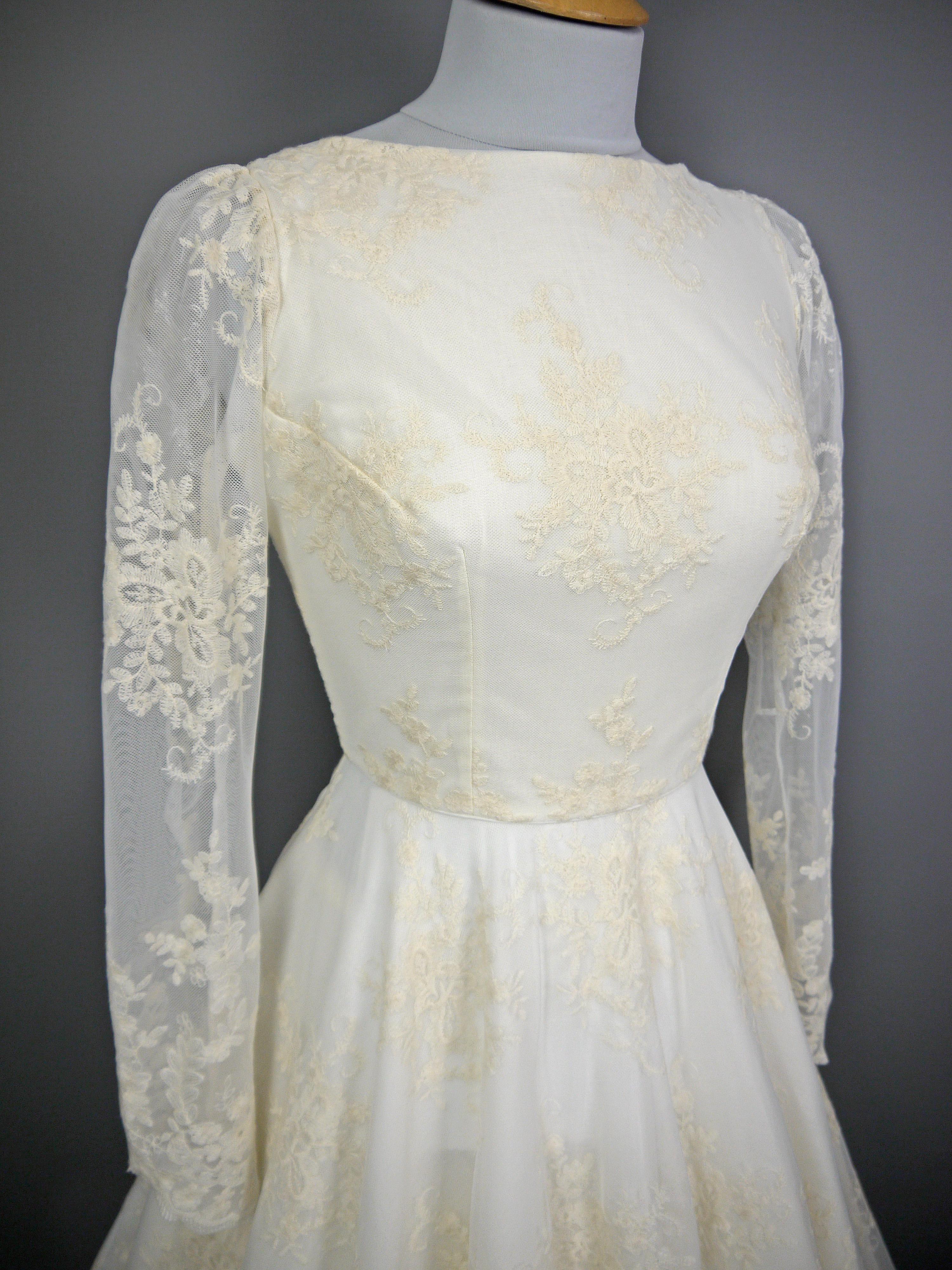 Size UK 12 - Sabrina Wedding Dress in Ivory Meadow Lace