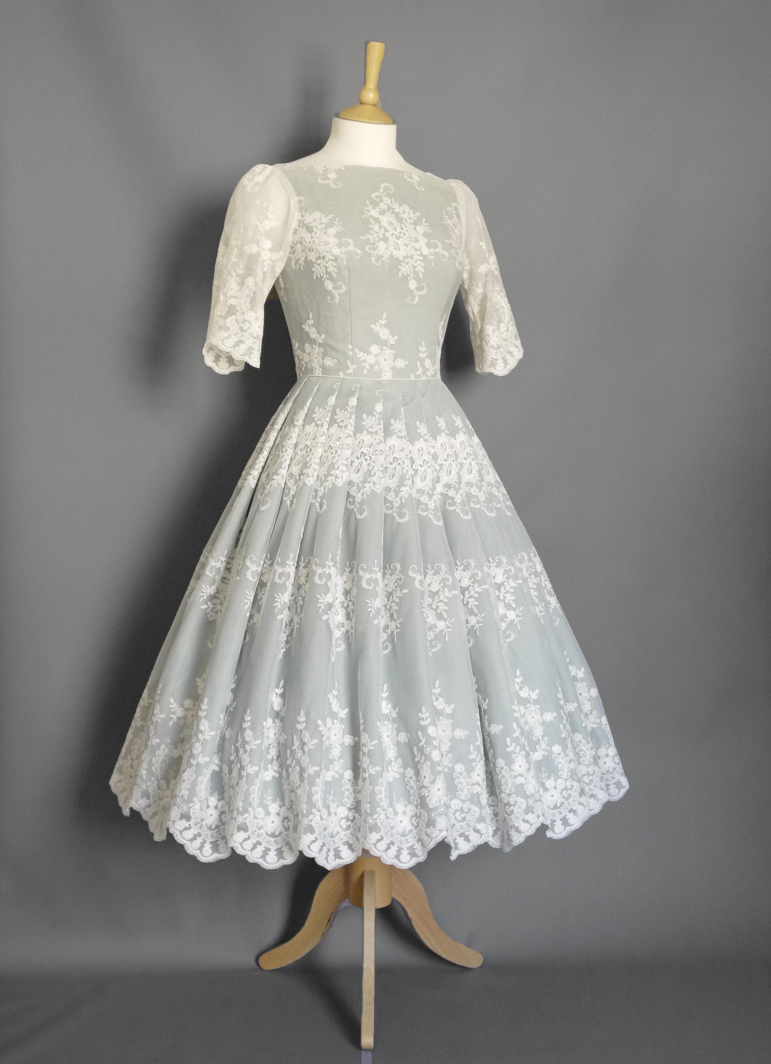 Size UK 10 - Evelyn Wedding Dress in Sea Green Linen & Lace