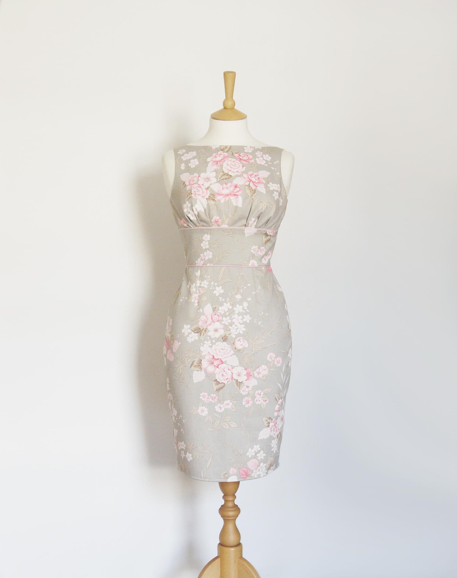 Size UK 8 - Pale Grey and Pink Enchanted Floral Pencil Dress