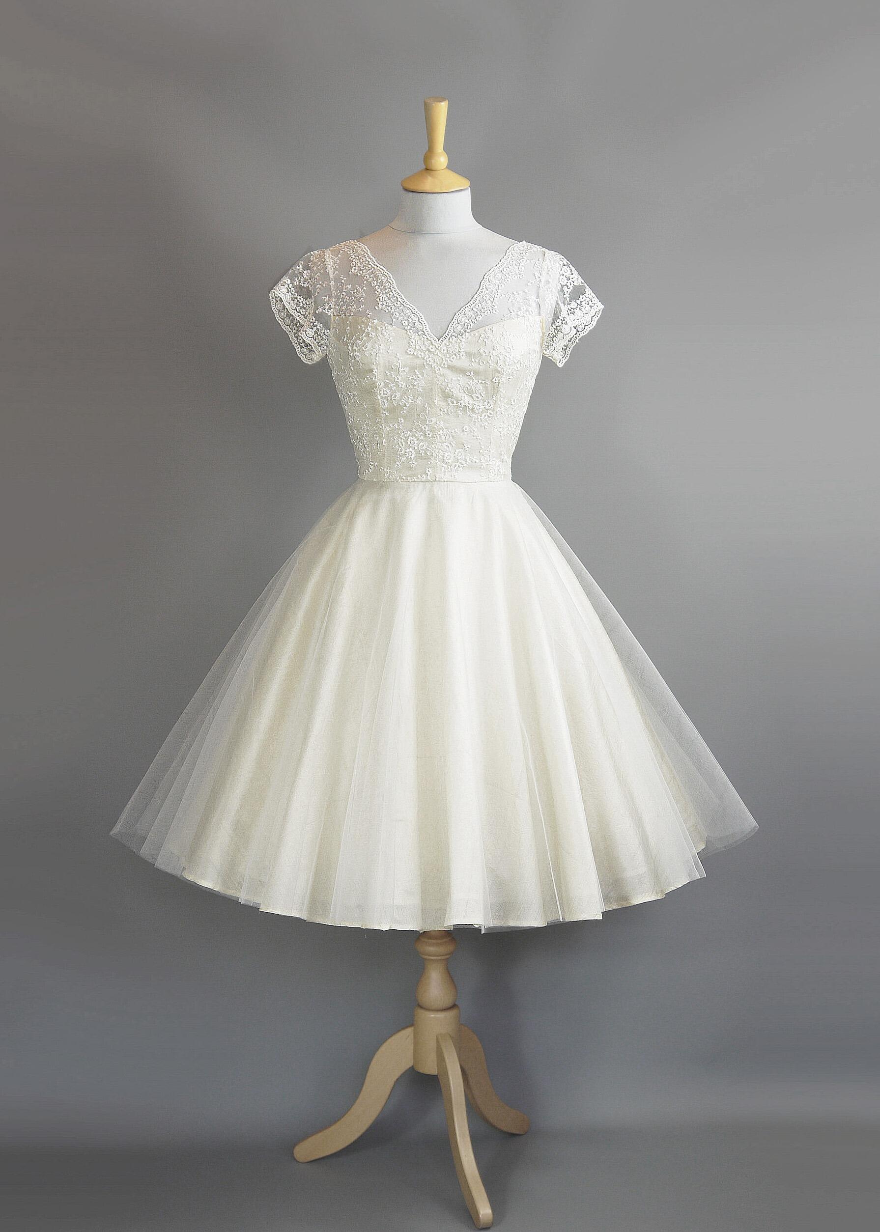 Ivory dress 2024 size 16