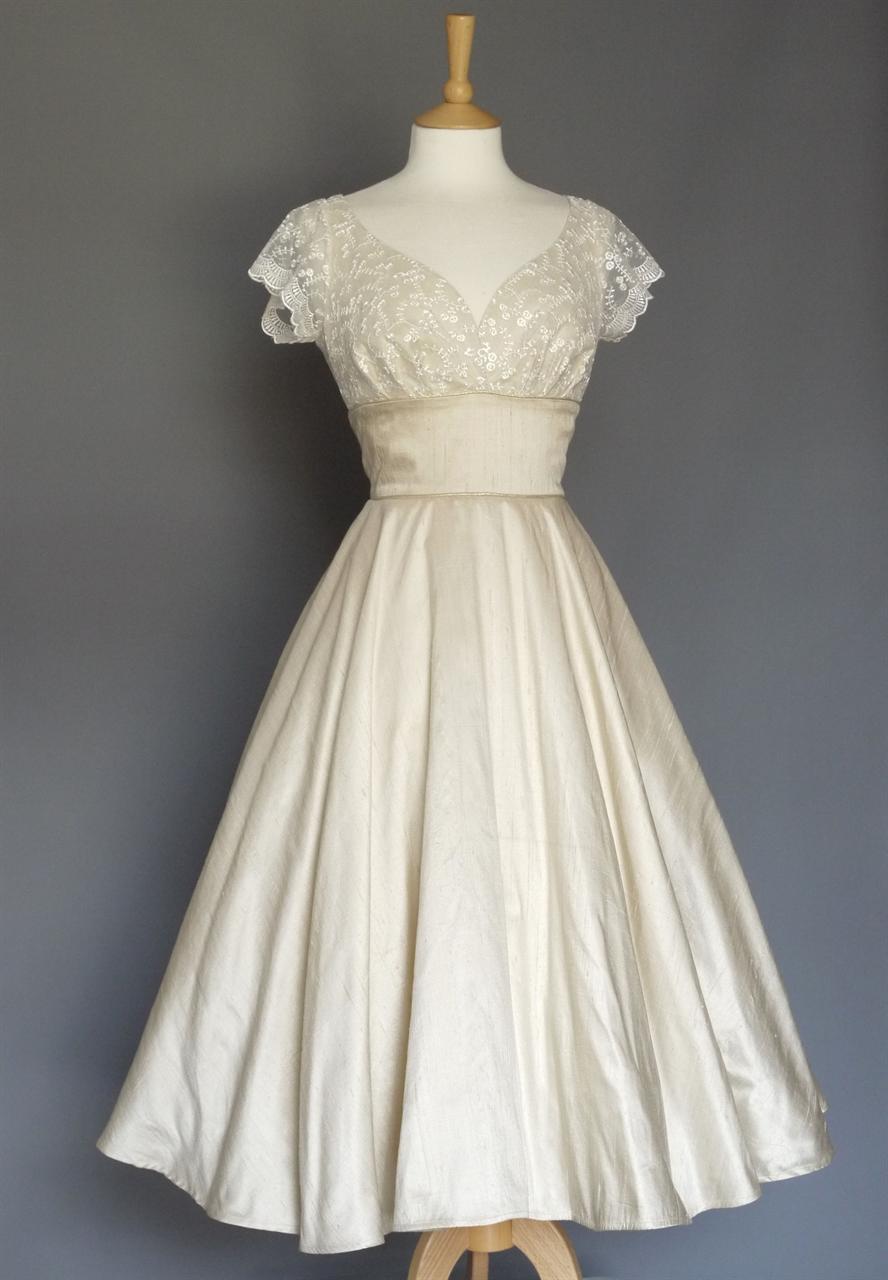 Ruby Sweetheart Wedding Dress in Champagne Silk Dupion & Ivory Lace ...