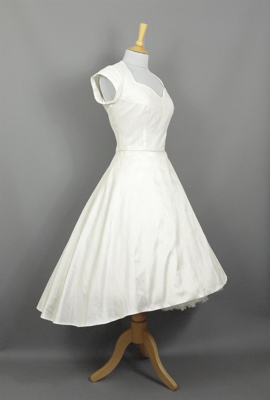 Size UK 14 - Ivory Silk Dupion & Dot Lace Cupids Bow Wedding Dress