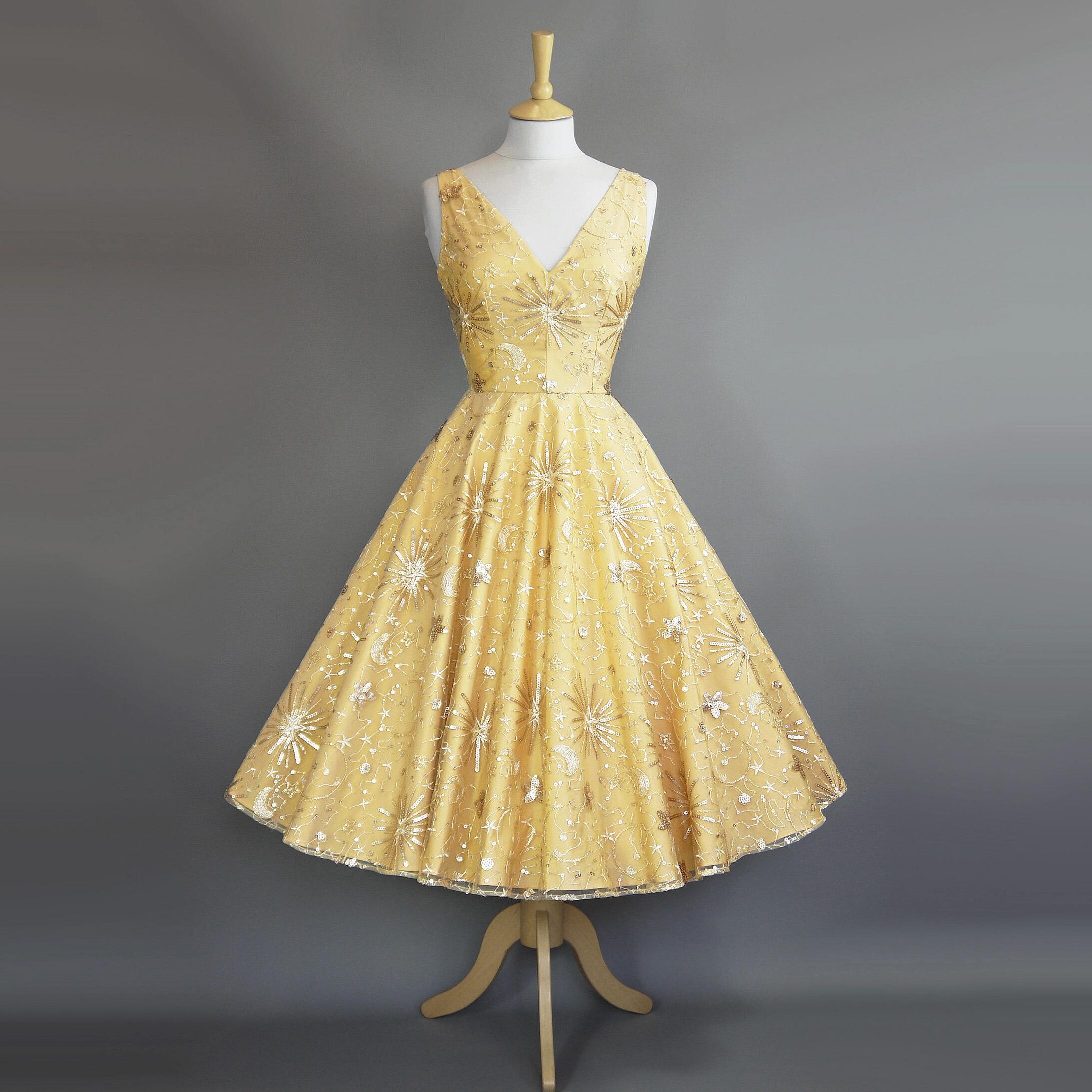 1950 Inspired Wedding Dress 2024