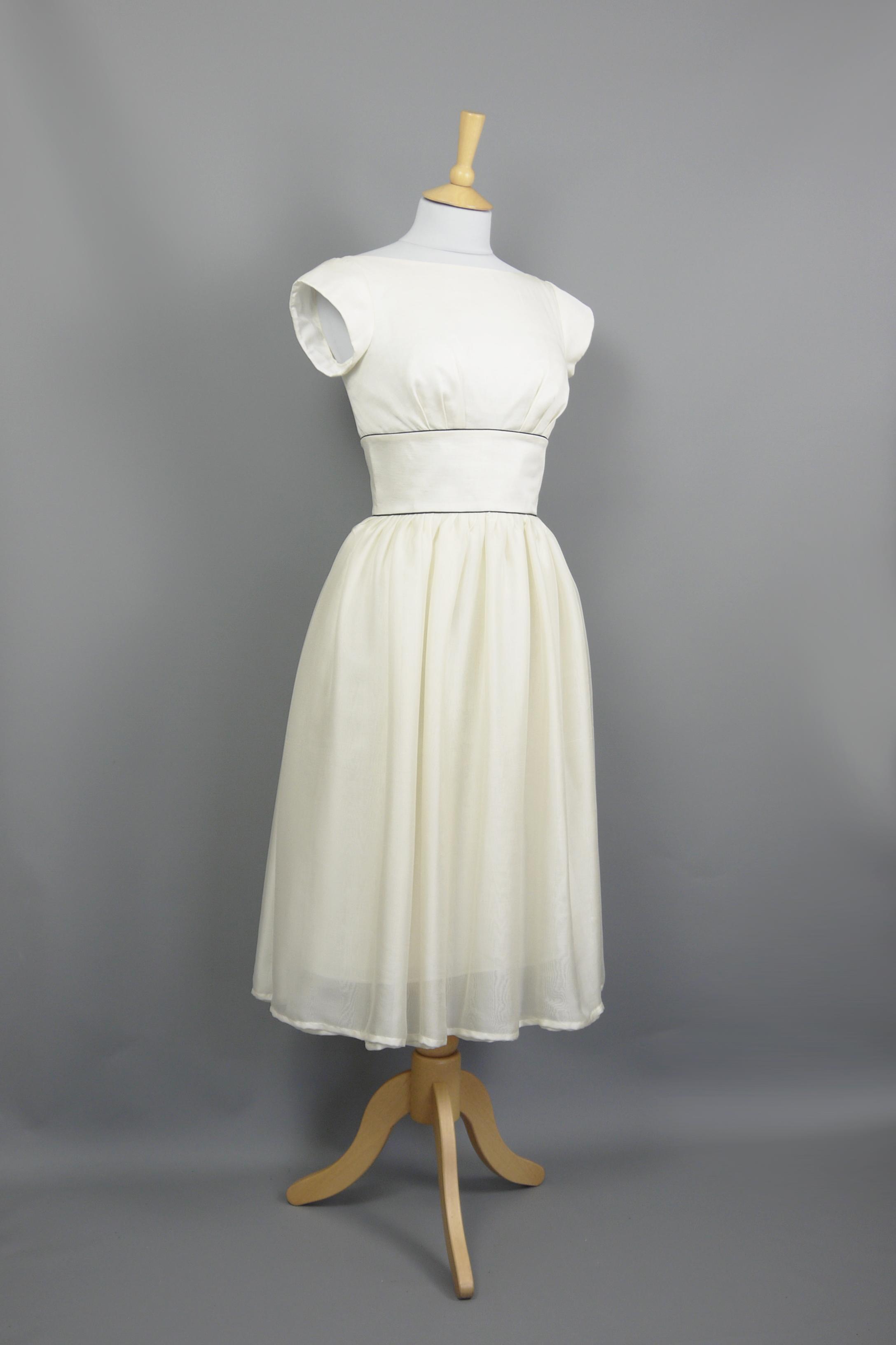 Paris Short 1940s Wedding Dress in Ivory Silk Chiffon