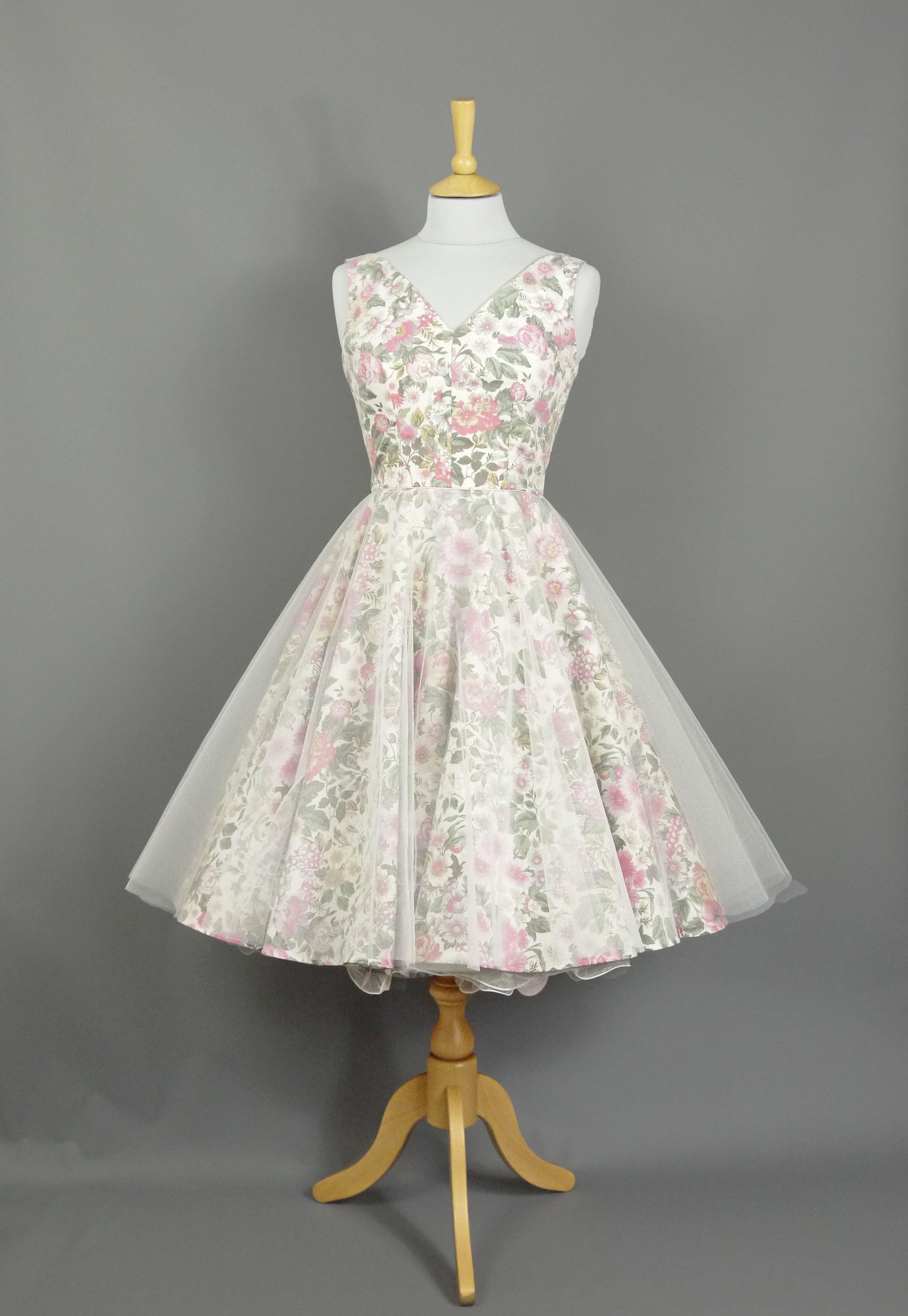 Size UK 8 - Vintage Floral Cotton and Tulle Wedding Dress