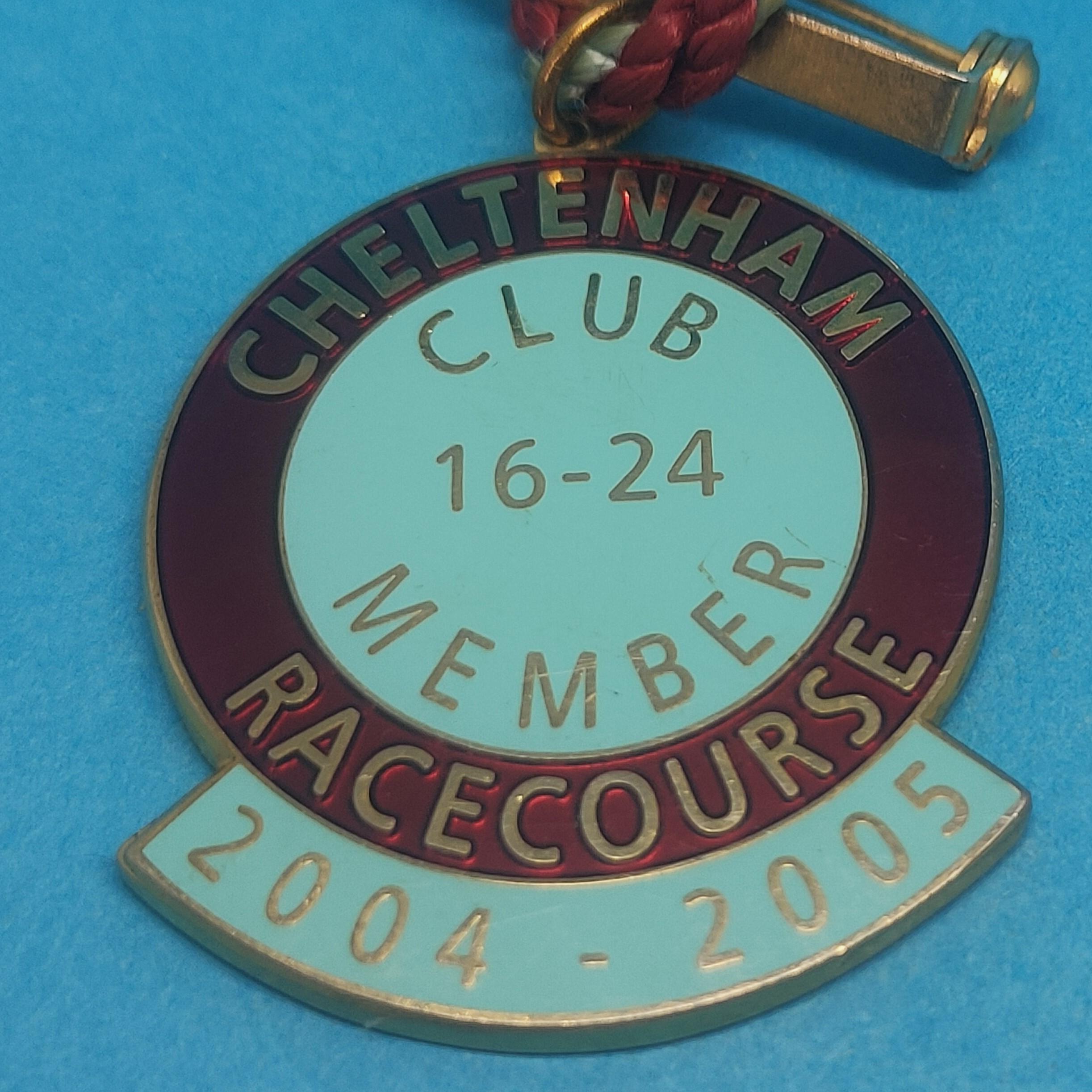 Cheltenham 2004 / 2005 Club 16 to 24
