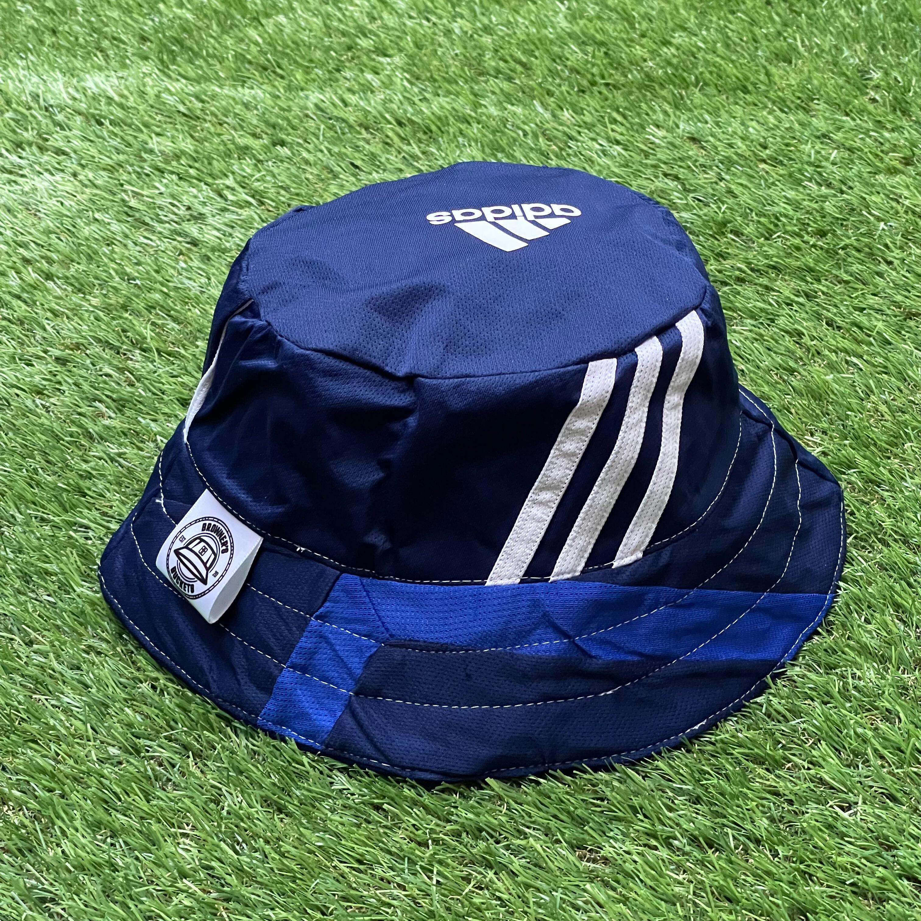 BIRMINGHAM CITY FC Chequered Football Bucket Hat