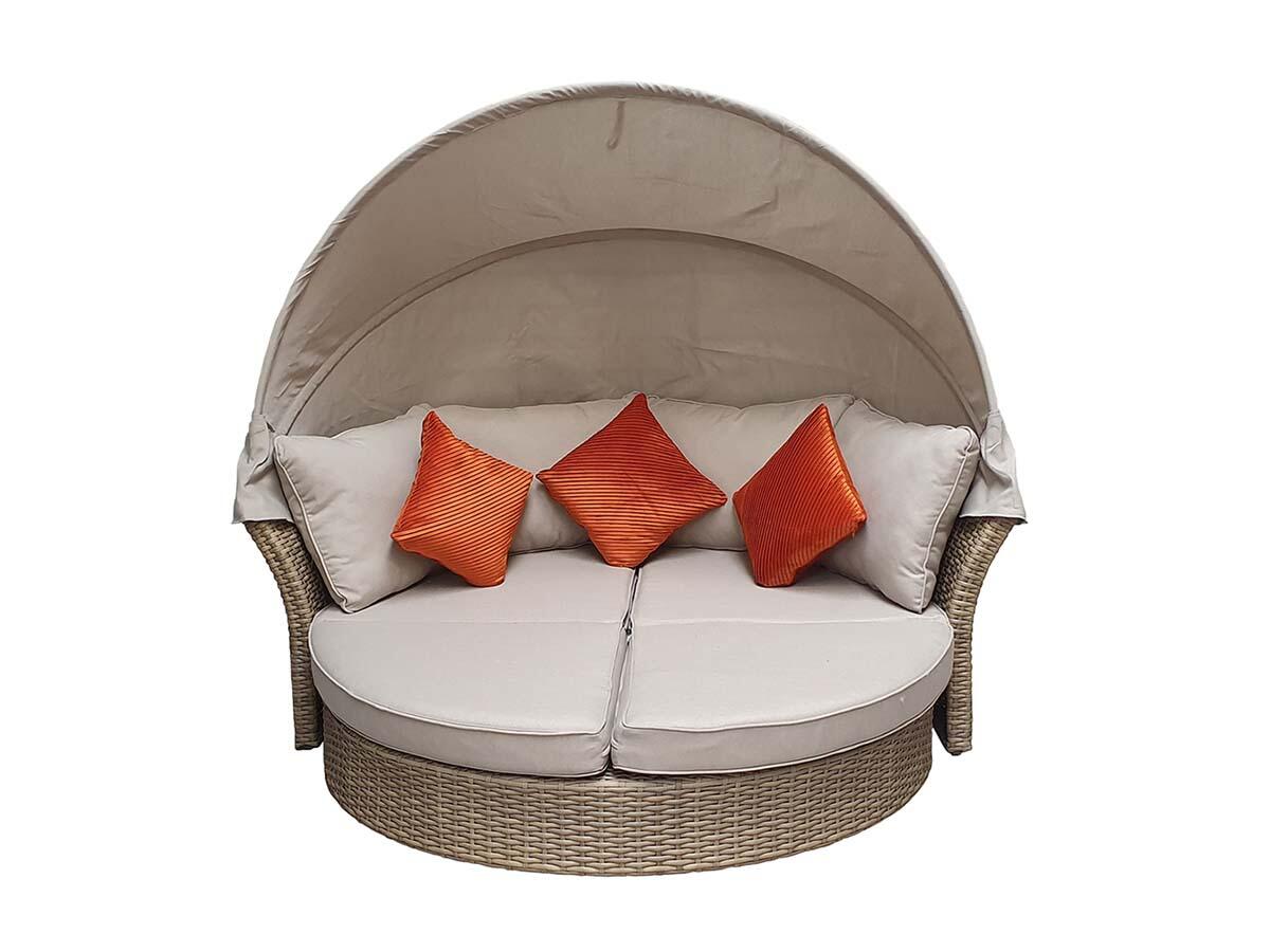 An image of Signature Weave Lily Daybed Nature Garden Furniture