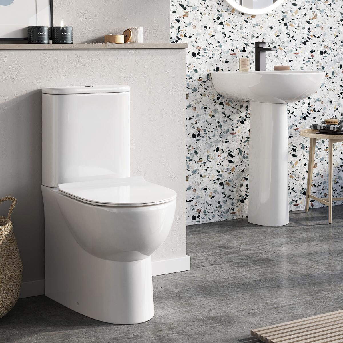 Scudo Belini white ceramic close coupled cistern, 395mm height, 365mm width, 145mm depth.