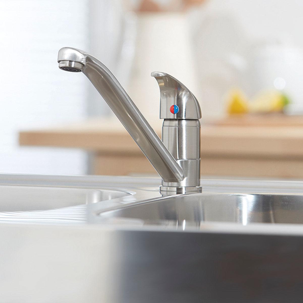 An image of Arruba Single Lever Deck Mount Kitchen Sink Mixer Tap Swivel Spout - Brushed Ni....
