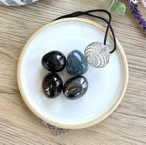 Protection cage crystal necklace set with four crystals, the holistic hamper crystal shop