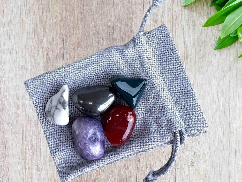 back pain five tumbled stones crystal set with gift bag