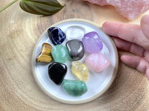 10 Crystal Healing Starter Set for Beginners, The Holistic Hamper, online crystal healing shop UK