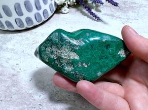 genuine malachite crystal freeform bottom