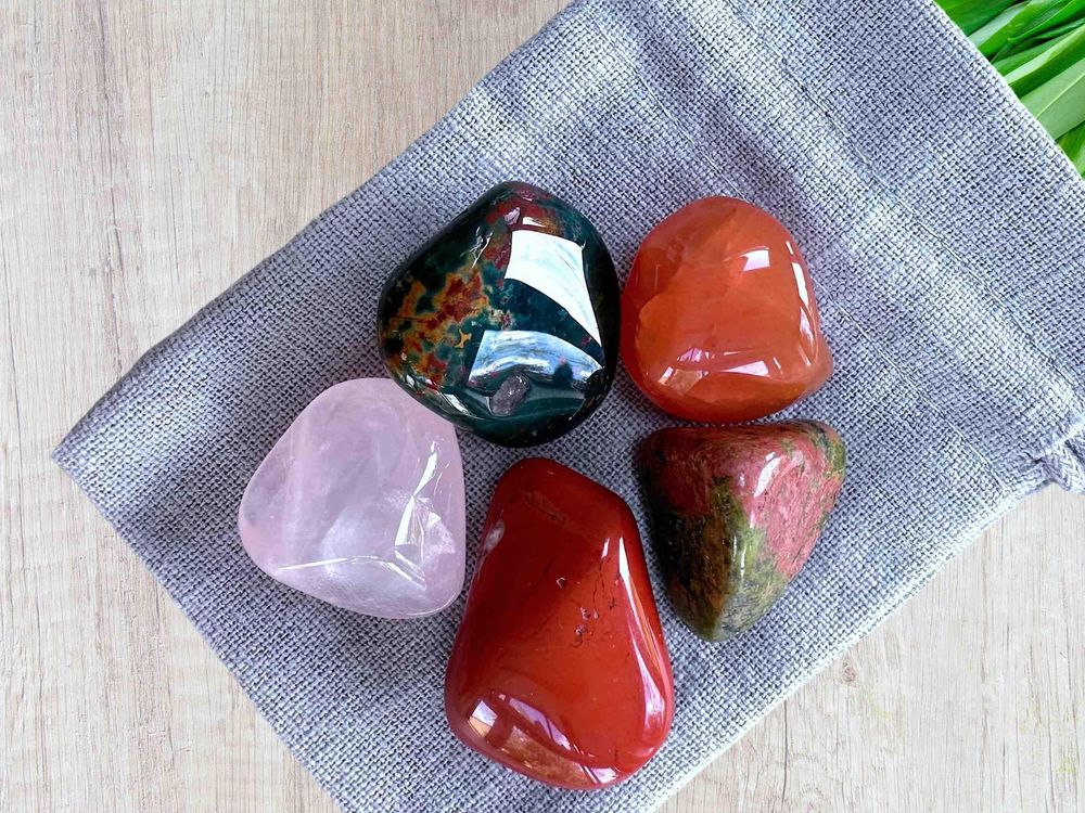 Pregnancy and childbirth five stones crystal gift set with gift bag