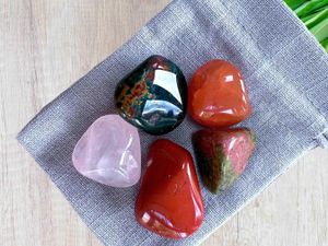 Pregnancy and childbirth five stones crystal gift set with gift bag