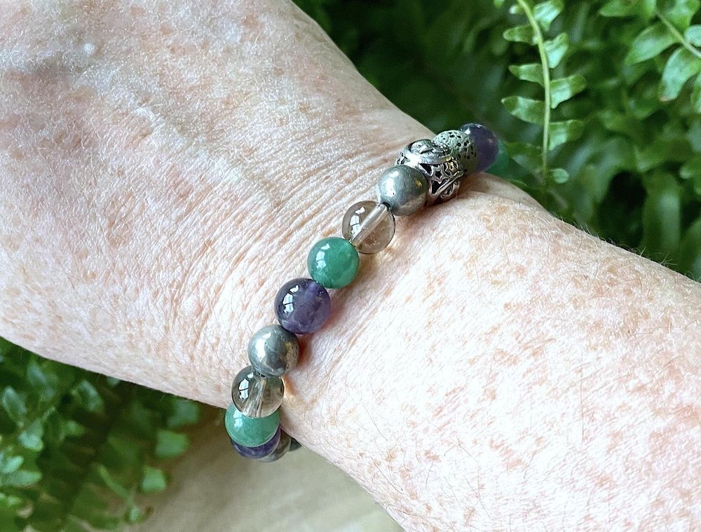 capricorn zodiac crystal bracelet, handmade beaded gemstone jewellery, The Holistic Hamper UK