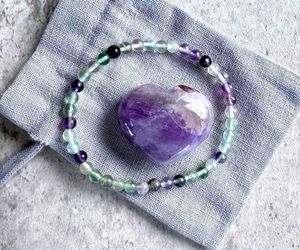 mother daughter crystal gift set with fluorite bead bracelet and amethyst heart ion a cotton gift bag with poem card
