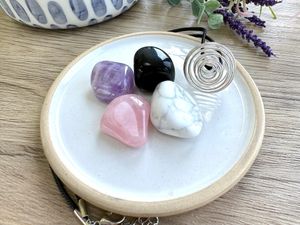 Inner healing and peace four stone pendant cage necklace set from the holistic hamper