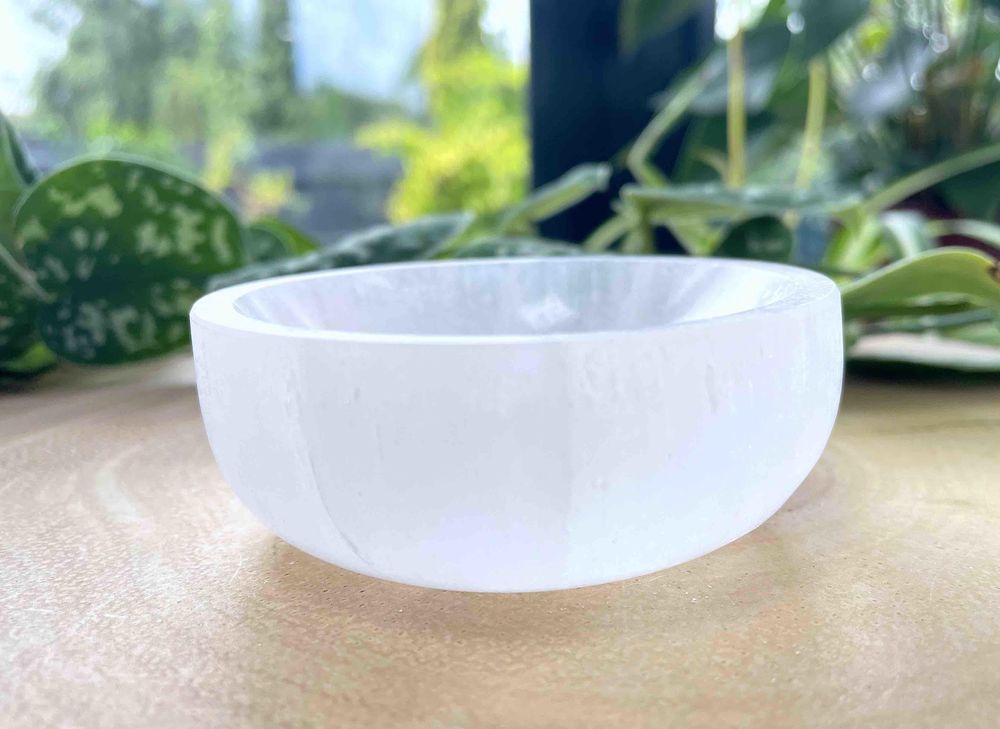 White selenite crystal charging bowl 8cm, healing crystals, The holistic hamper crystal shop