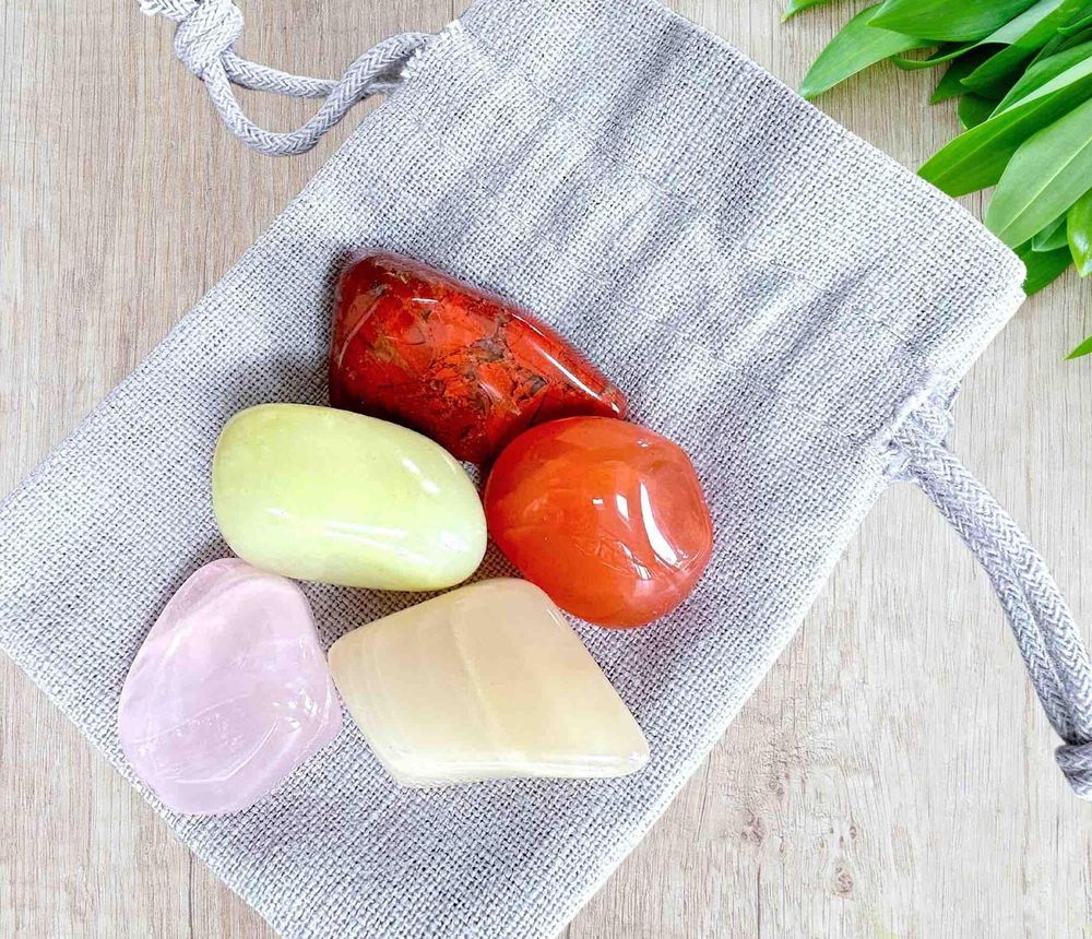 fertility five stones crystal set with cotton gift bag