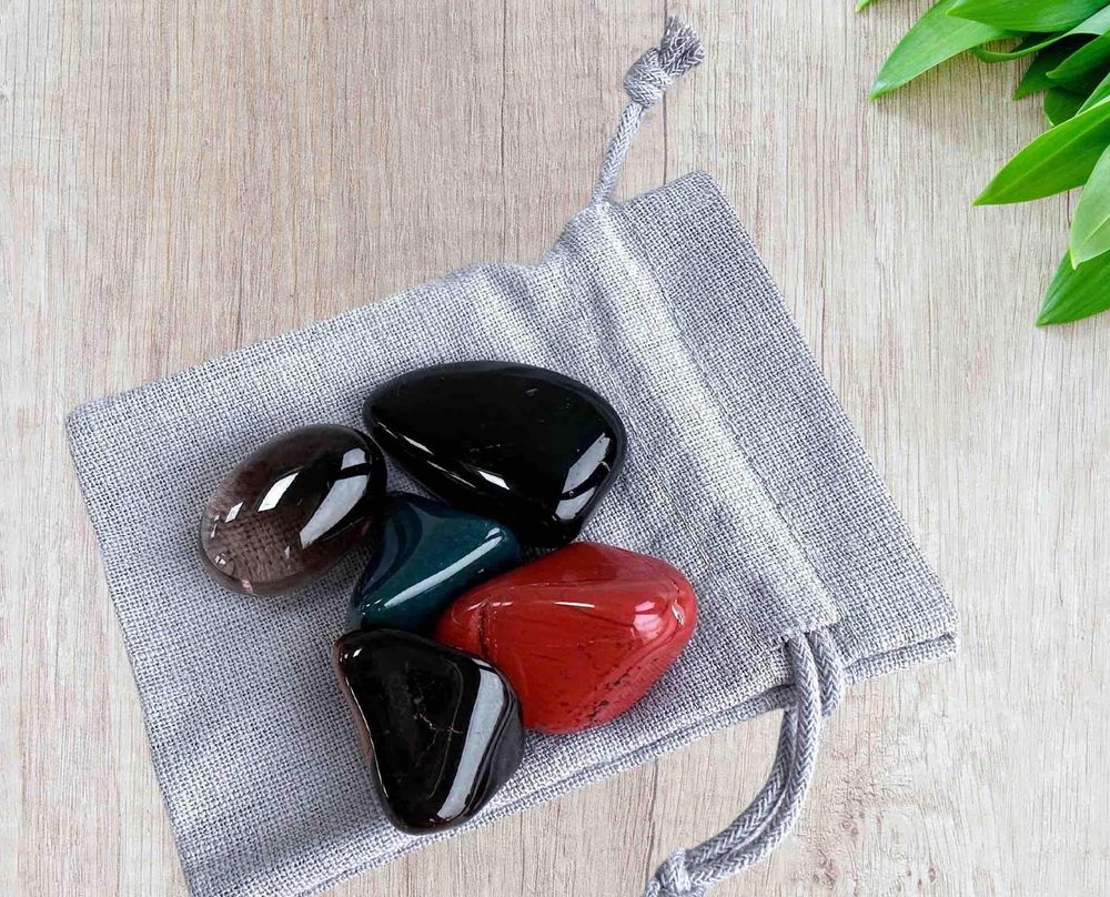 Root chakra five tumbled stones crystal set with gift bag