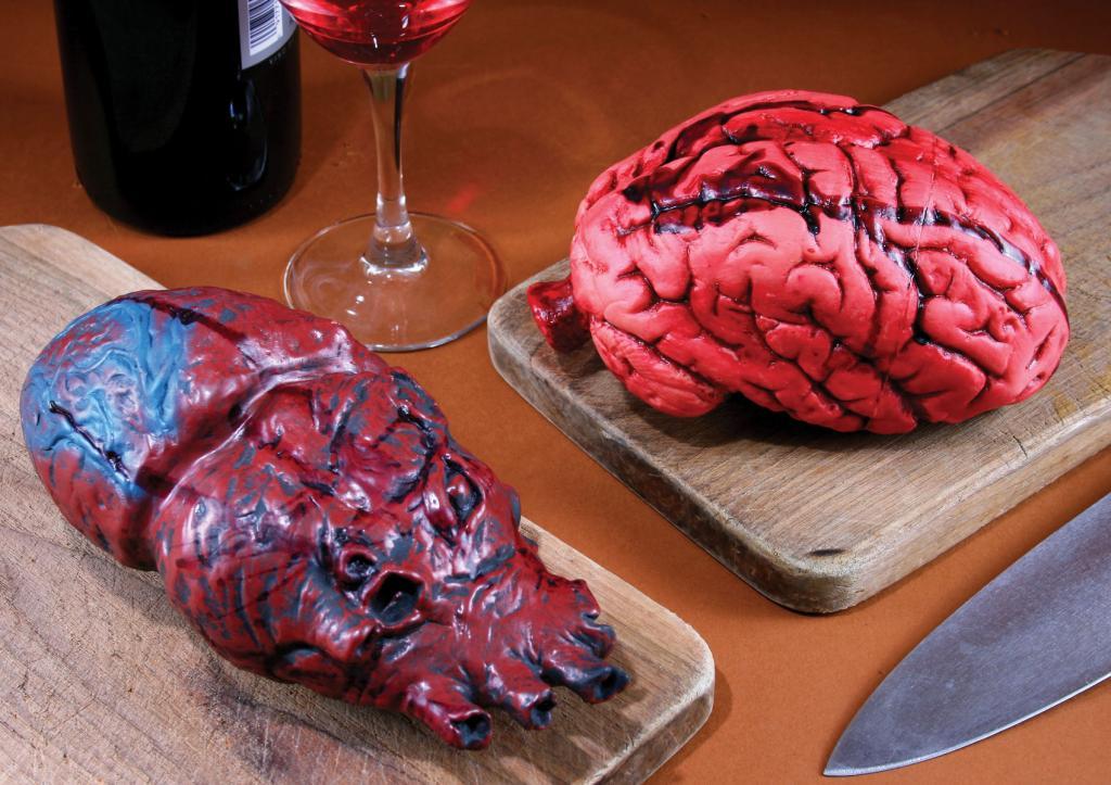 Vital Organ Halloween Props, heart or brain by the manufacturer Fun World 90486 and available in the UK from Karnival Costumes