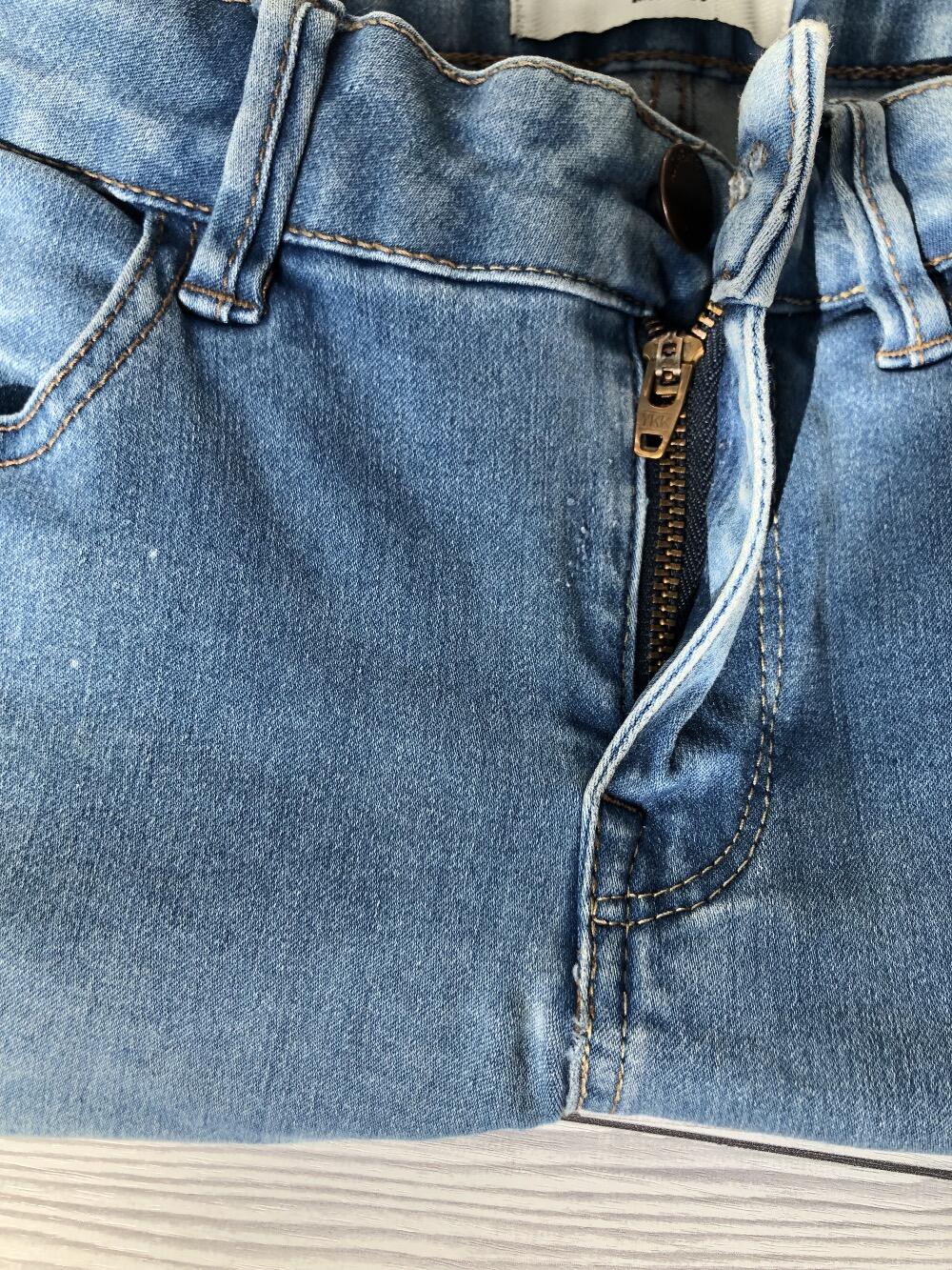 Zipfly on Jeans example