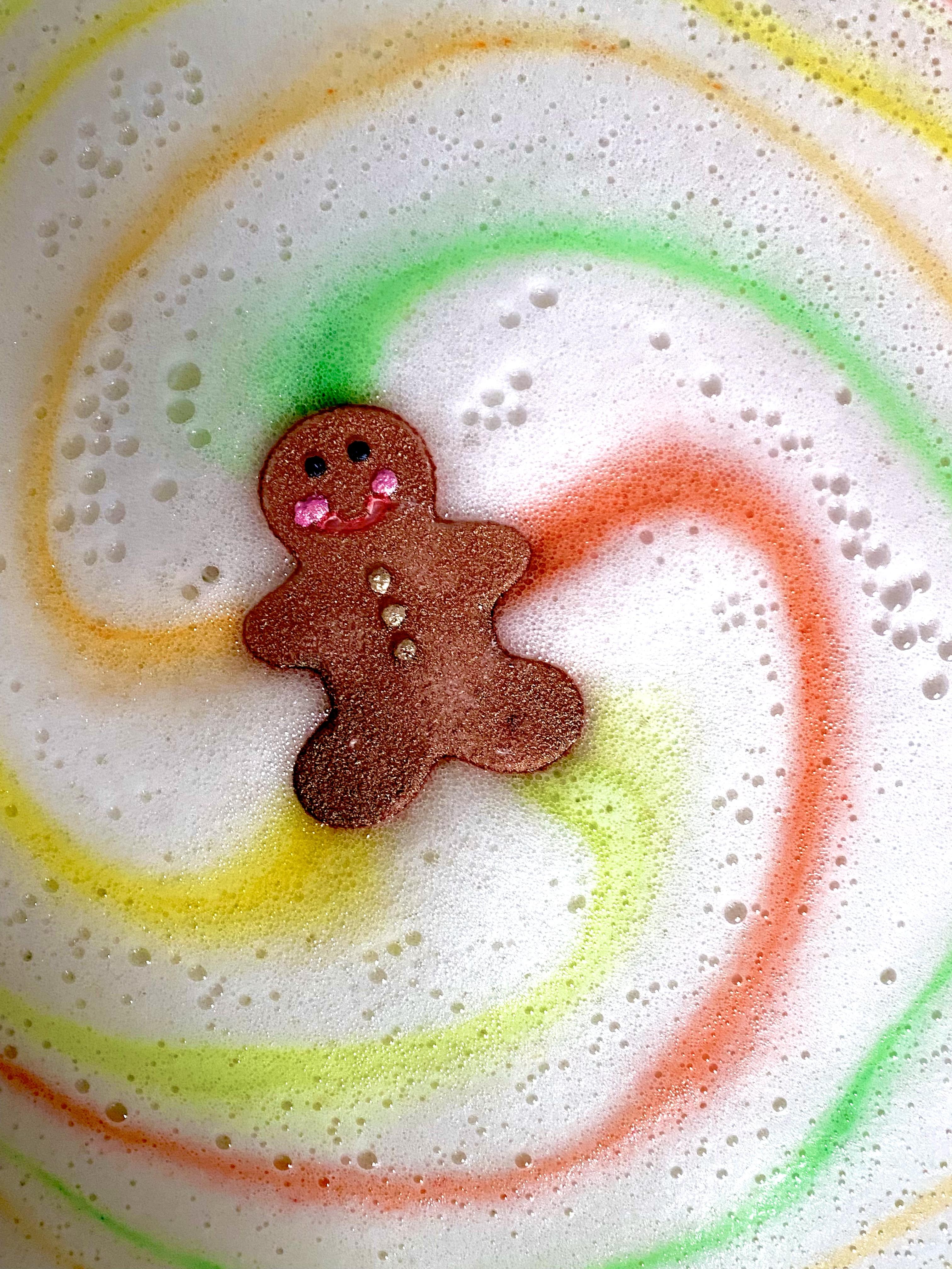 Gingerbread man bath bomb 2