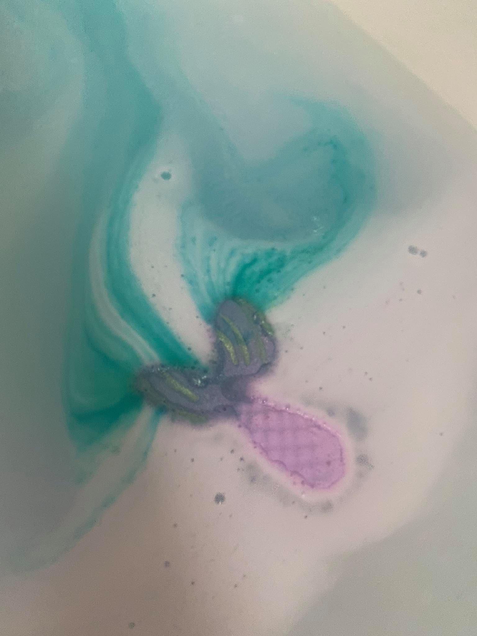 Mermaid Bath Bomb 2