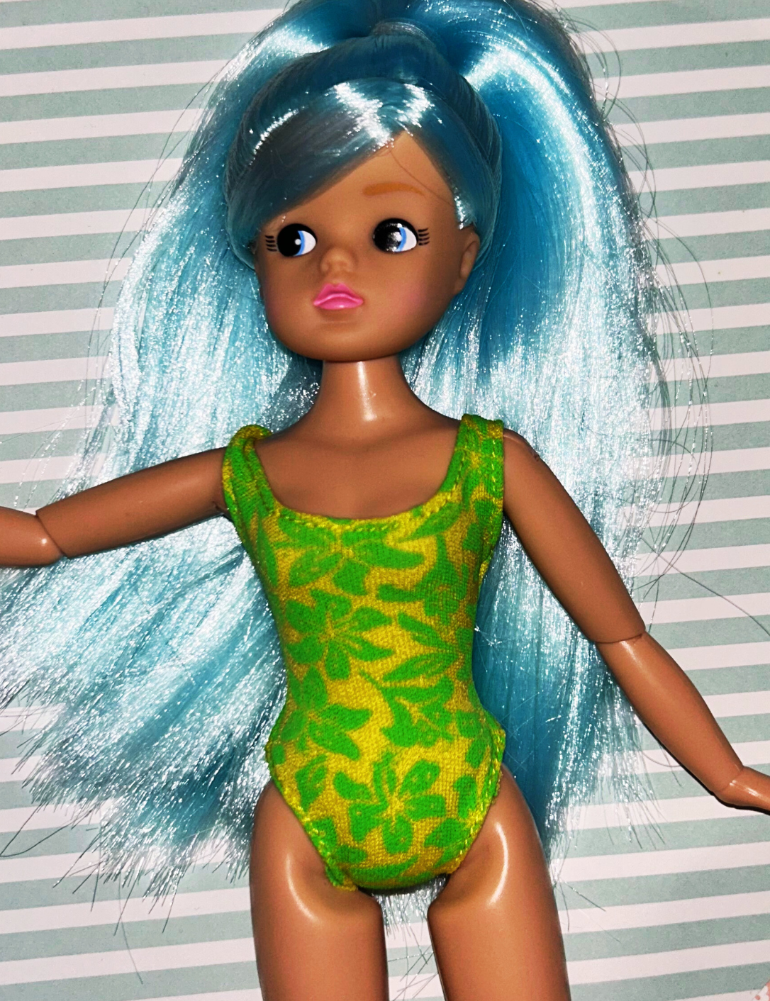 1996 Hasbro Sindy Fashion Doll Travel Fun Swimsuit