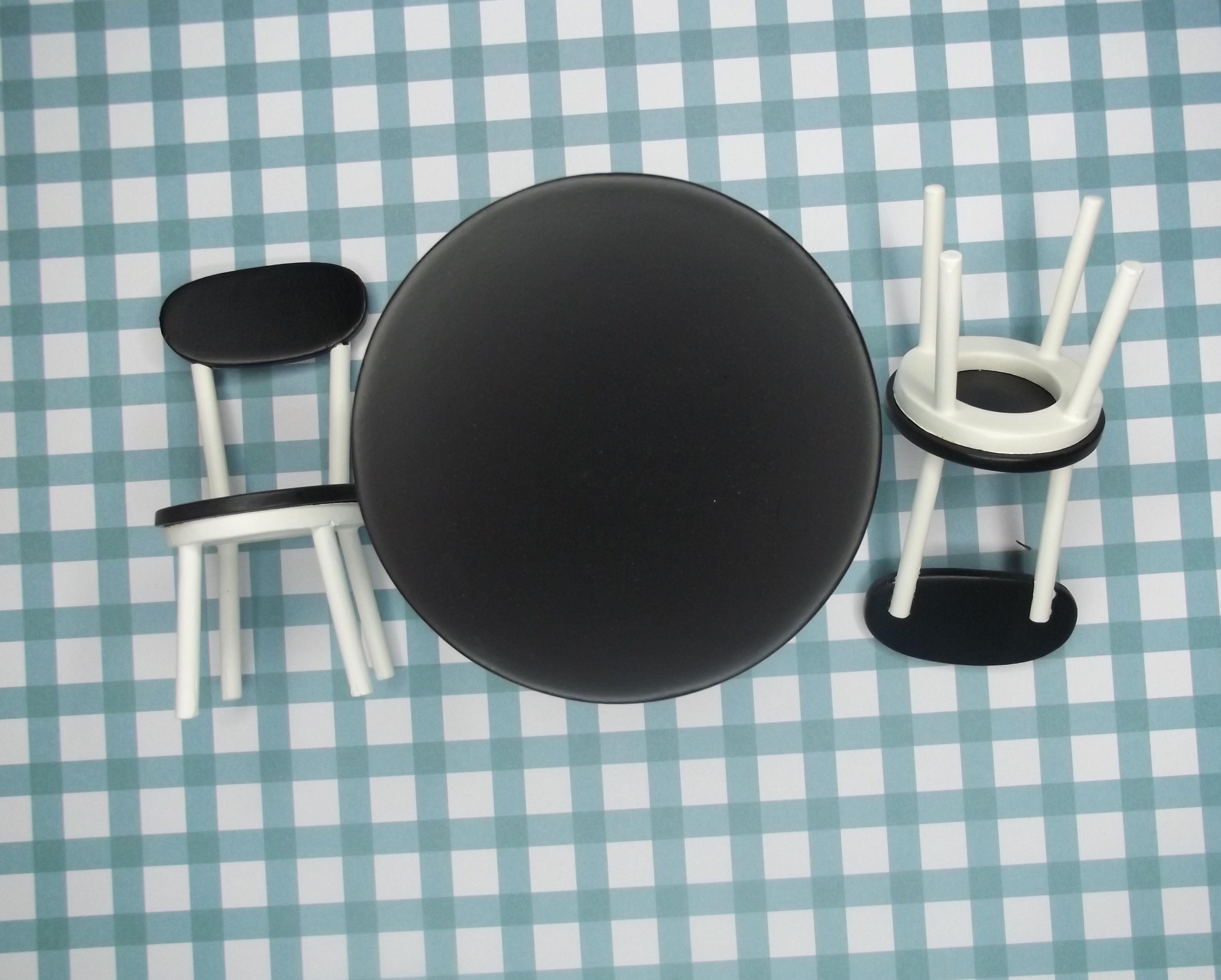 1/12 Scale Table and Chairs