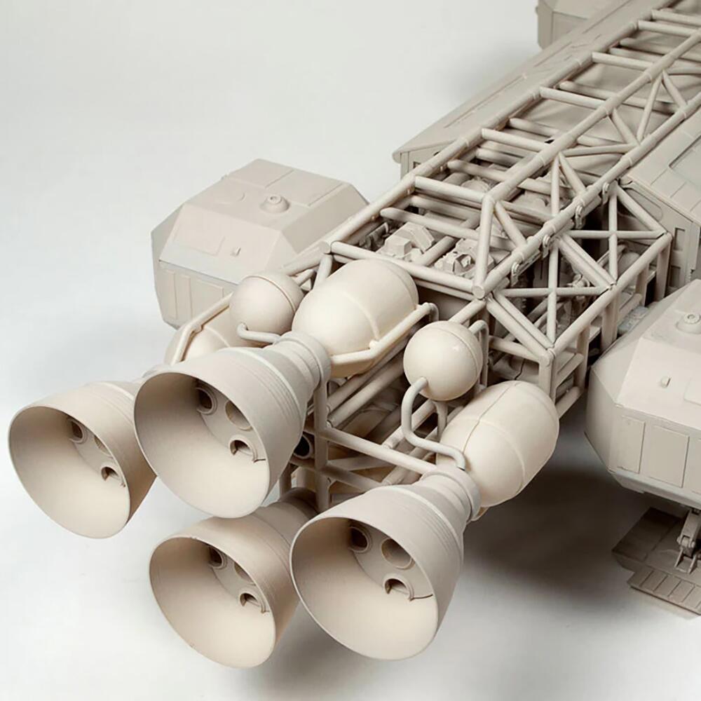 MPC Space: 1999 Eagle Transporter Model Kit Scale 1:48