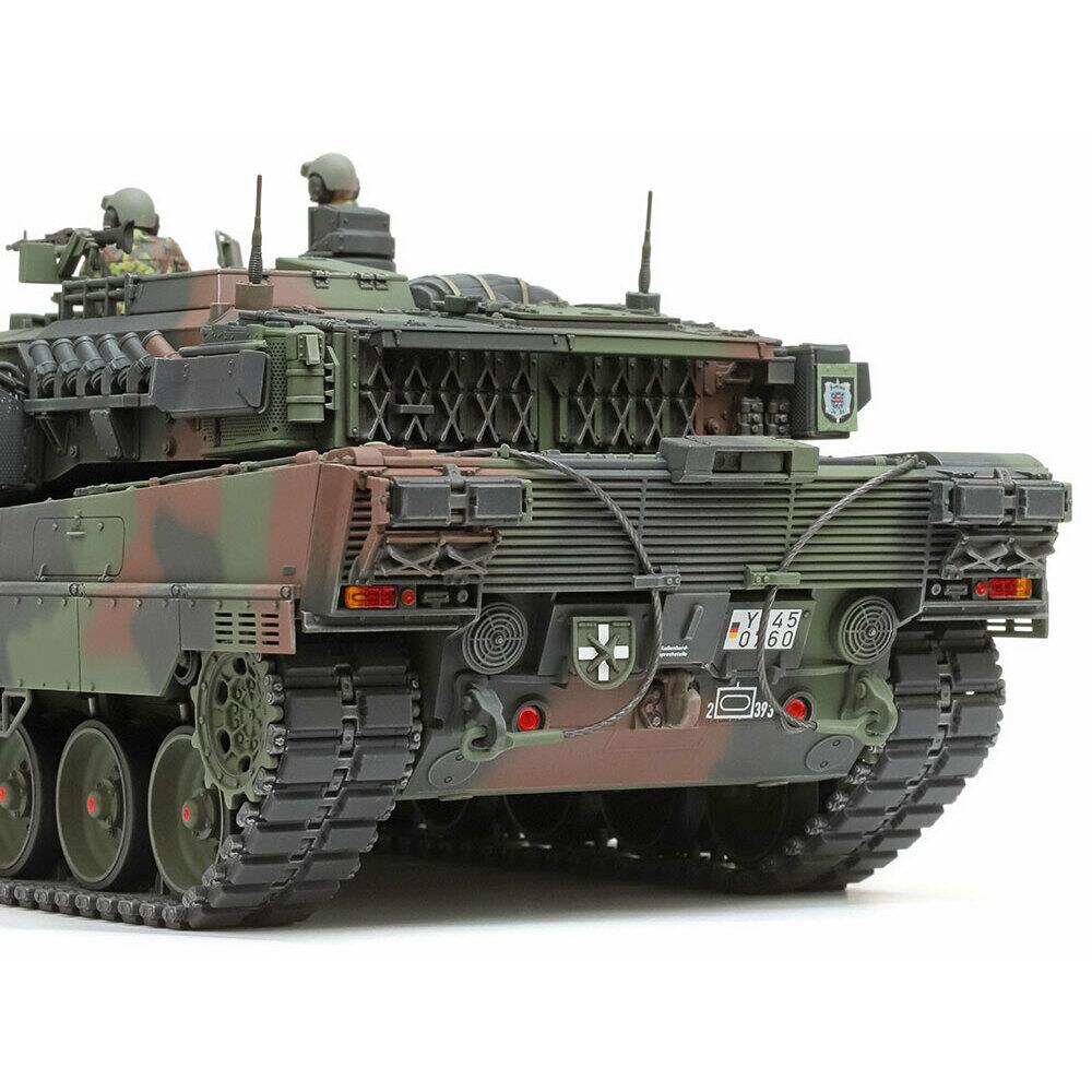 Tamiya Leopard 2 A7V Model Kit Scale 1/35