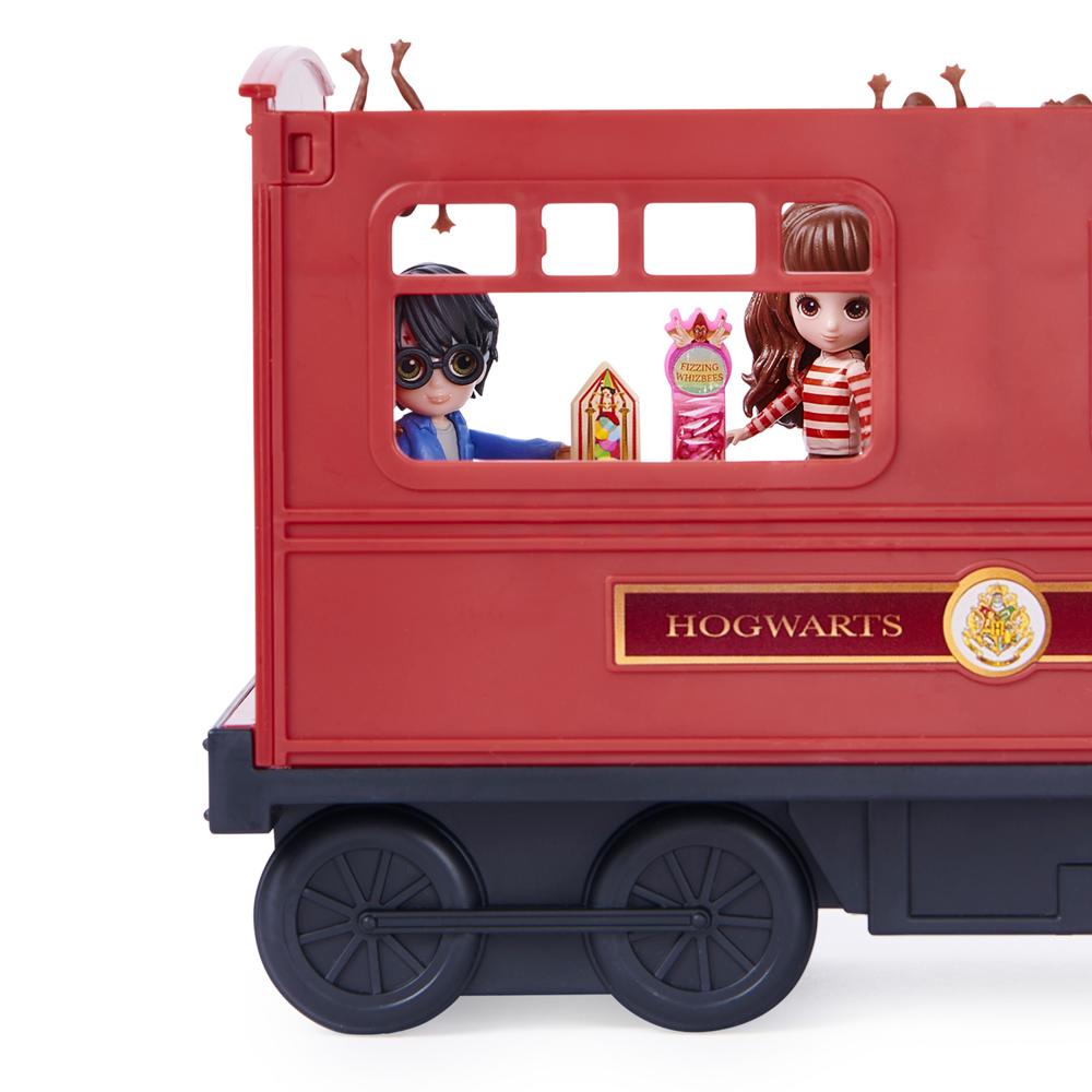 View 4 Harry Potter Wizarding World Hogwarts Express with Harry and Hermione Figures 6064928