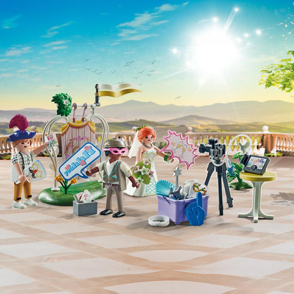 PLAYMOBIL on X: #Love is in the air!  #PLAYMOBIL #wedding   / X