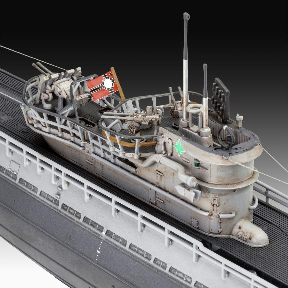 German U-Boat Type IX C-40 U190 1/144 Revell Germany